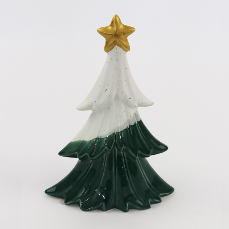 绿色陶瓷圣诞树