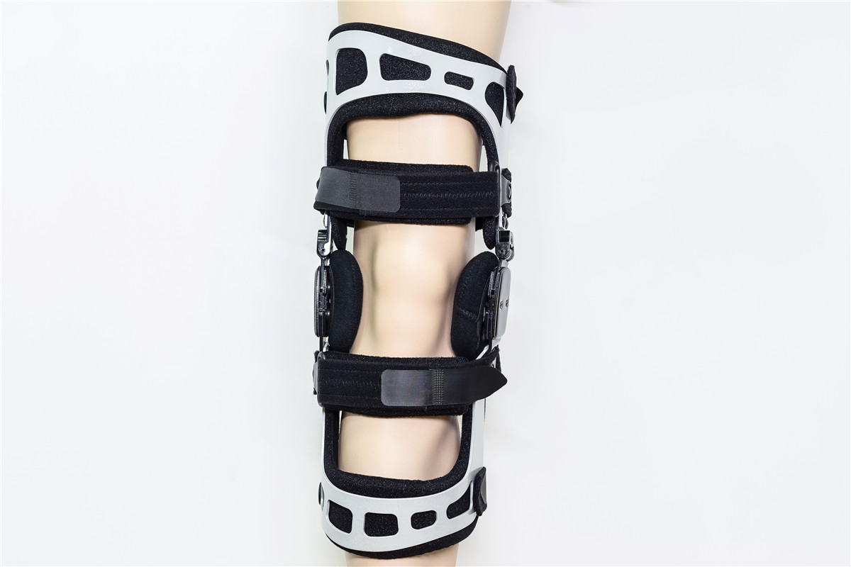 卸载铰链 OA 护膝工厂，用于腿部支撑或带铝壳的韧带保护