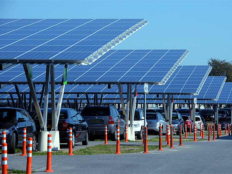 高品质太阳能车厢安装系统钢架太阳能遮篷